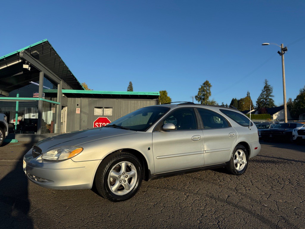 2001 Ford Taurus Image 1