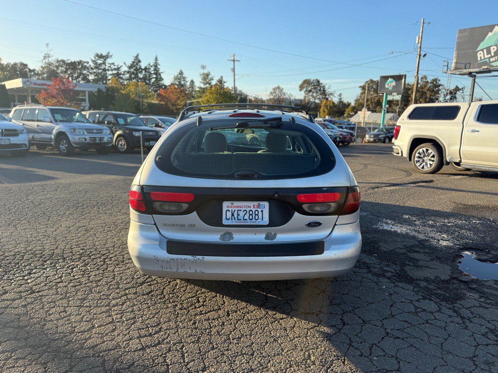 2001 Ford Taurus Image 4