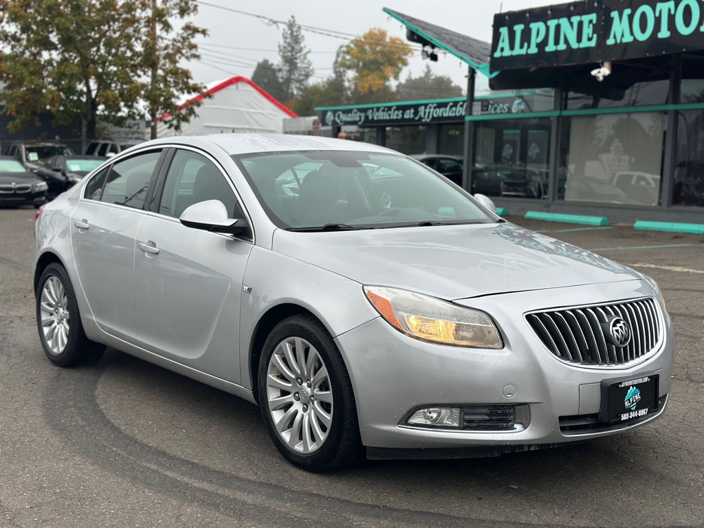 2011 Buick Regal Image 5