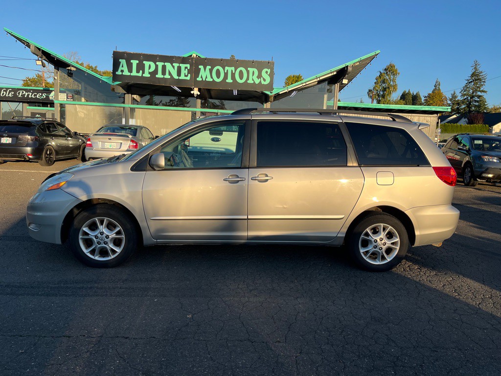 2006 Toyota Sienna Image 2