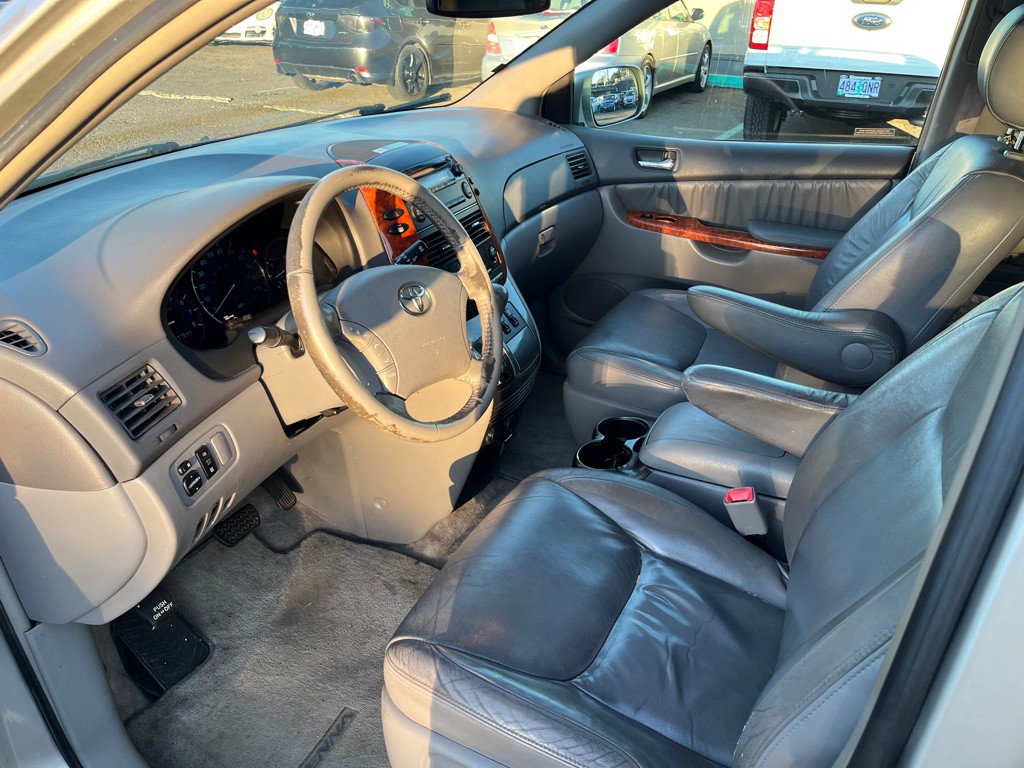 2006 Toyota Sienna Image 11