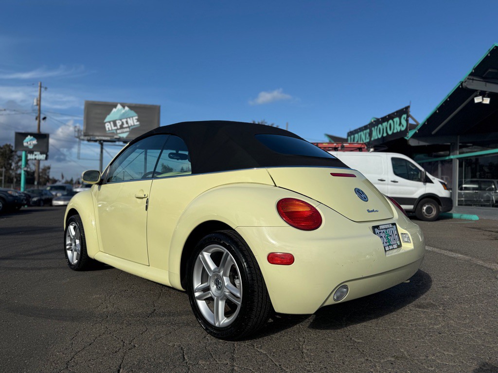 2005 Volkswagen Beetle Image 3