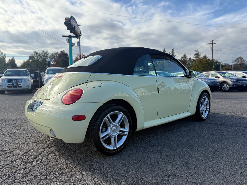 2005 Volkswagen Beetle Image 5