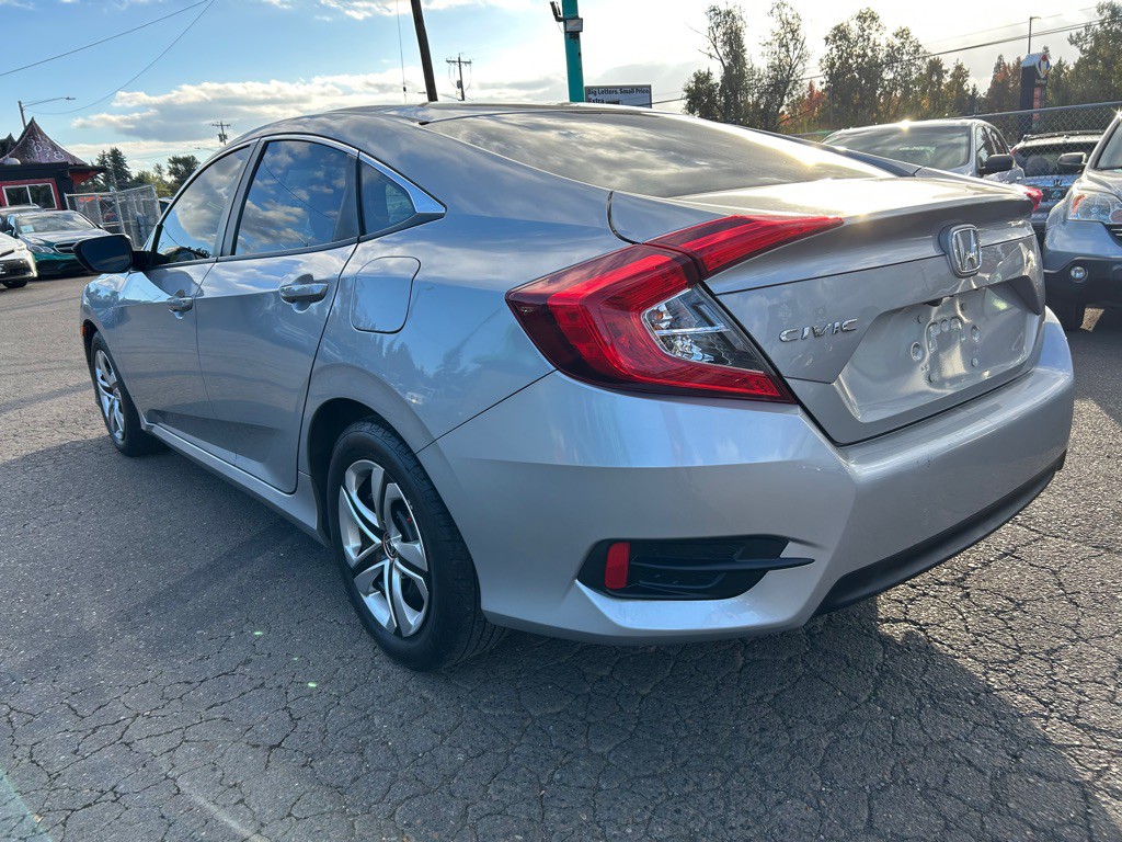 2016 Honda Civic Image 2
