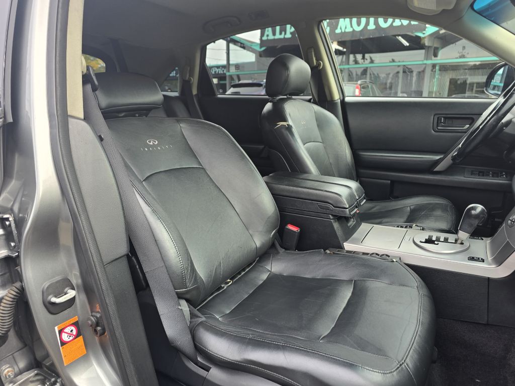 2004 INFINITI FX35 Image 10