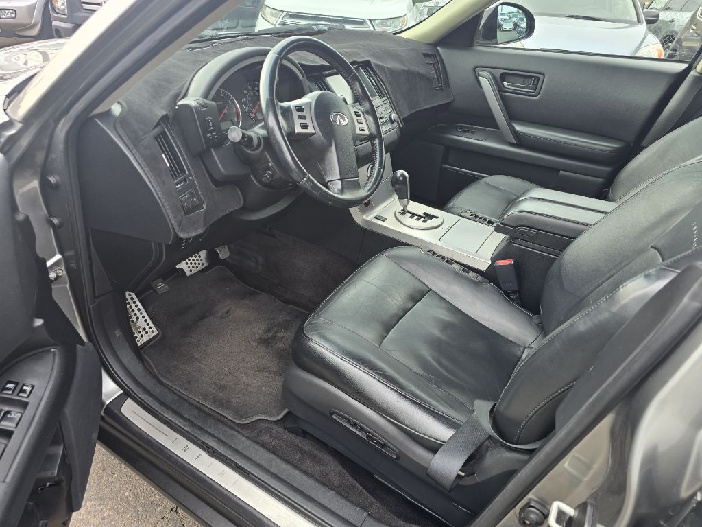 2004 INFINITI FX35 Image 11