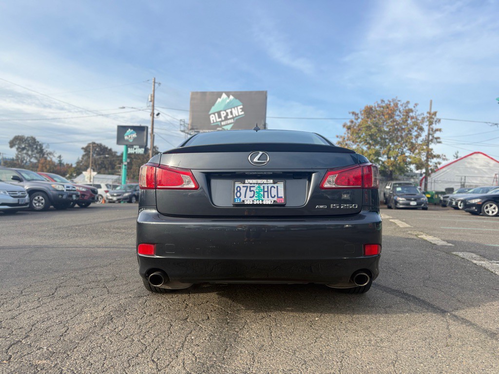 2011 Lexus IS Image 5
