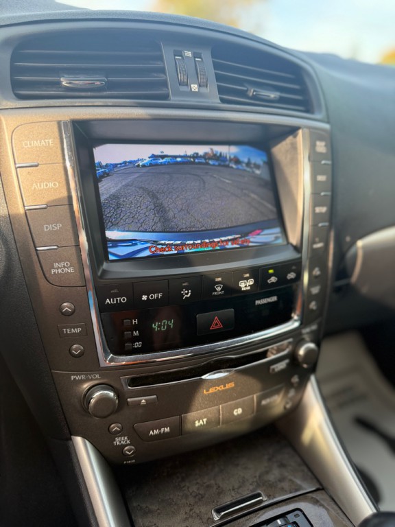 2011 Lexus IS Image 21