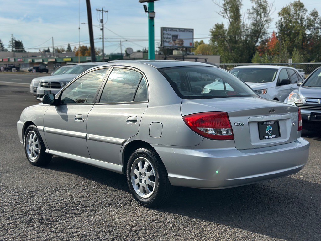 2005 Kia Rio Image 2