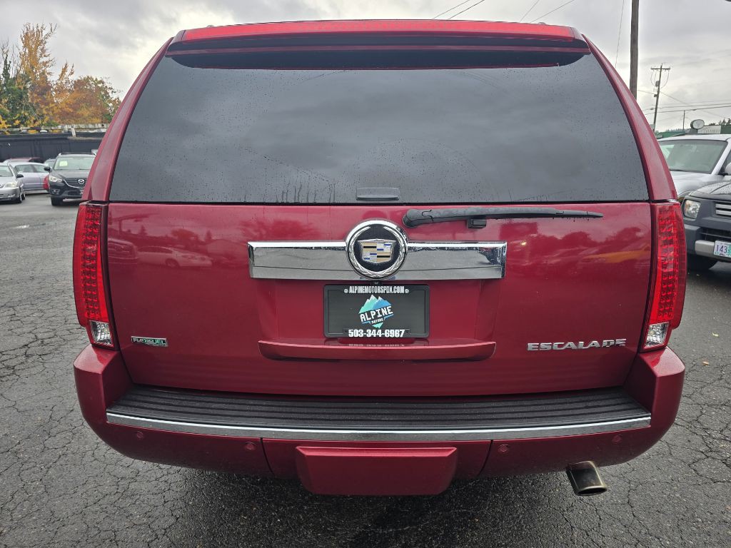 2011 Cadillac Escalade Image 4