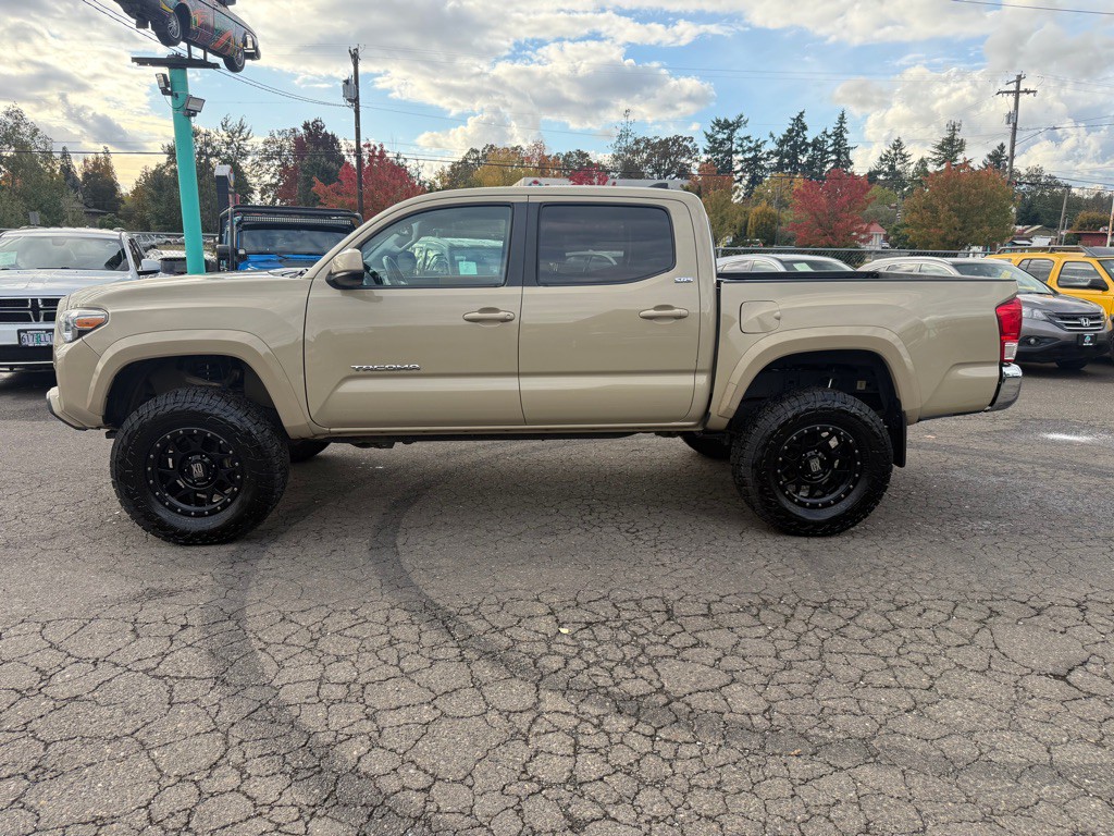 2016 Toyota Tacoma Image 3