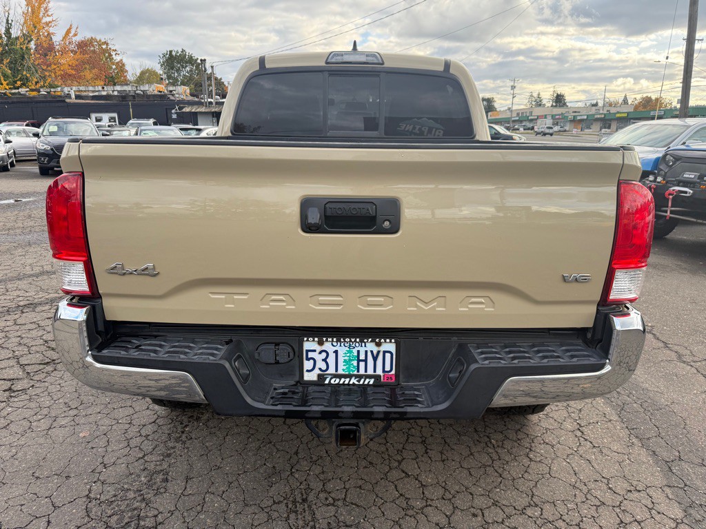 2016 Toyota Tacoma Image 5