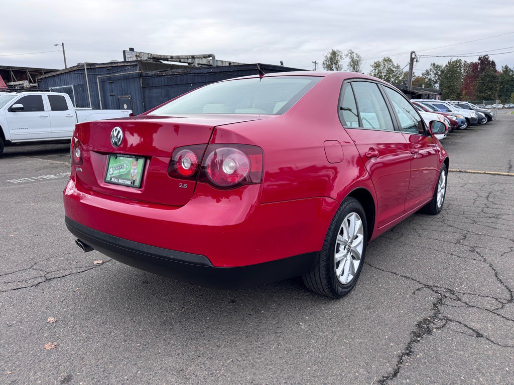2010 Volkswagen Jetta Image 5