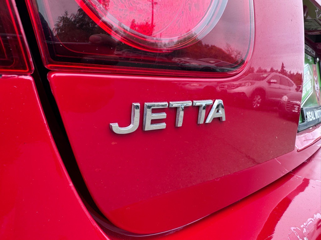 2010 Volkswagen Jetta Image 24