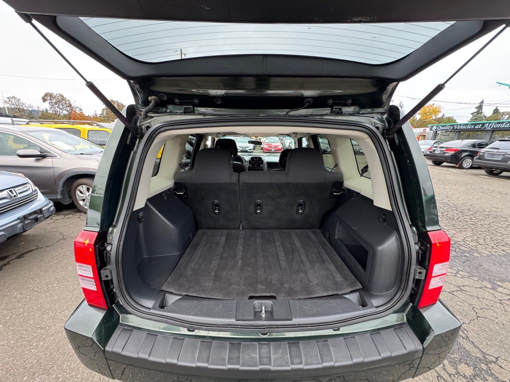 2010 Jeep Patriot Image 12