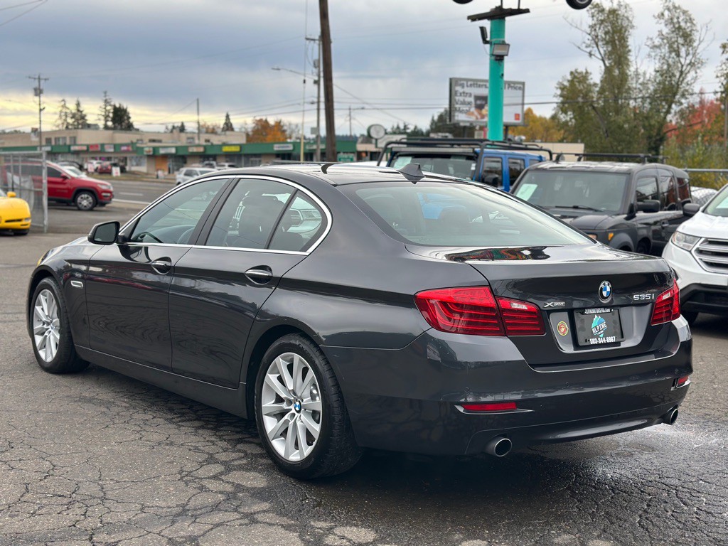 2016 BMW 5 Series Image 2
