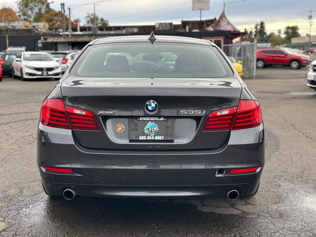 2016 BMW 5 Series Image 3