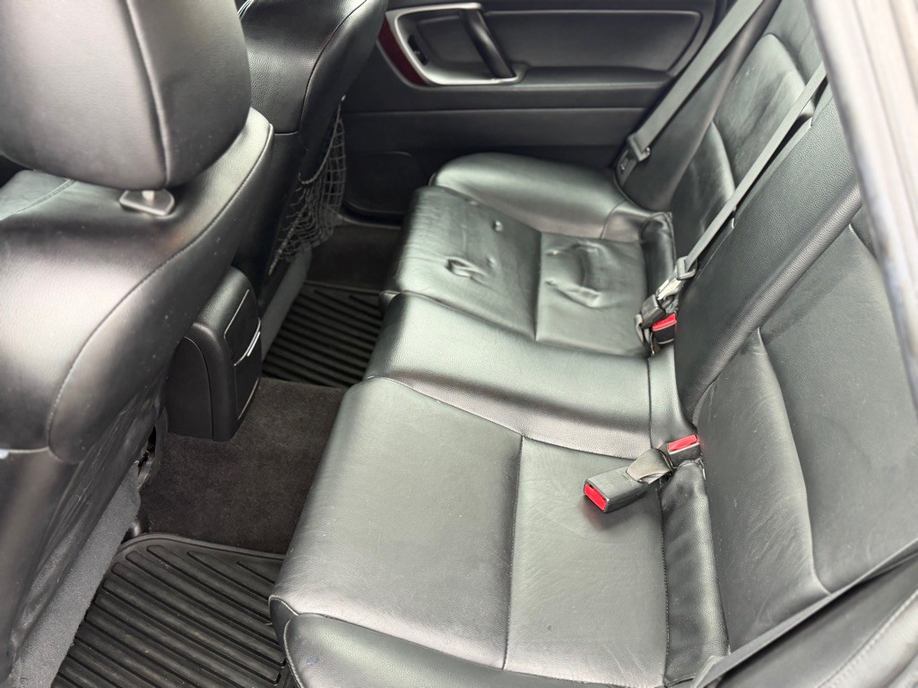 2008 Subaru Outback Image 8