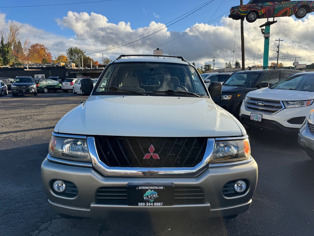 2000 Mitsubishi Montero Image 7