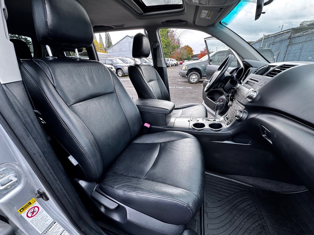 2009 Toyota Highlander Image 11