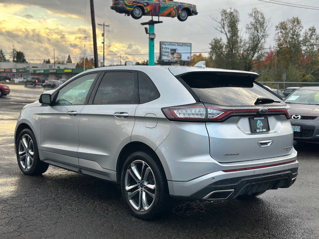 2018 Ford Edge Image 2