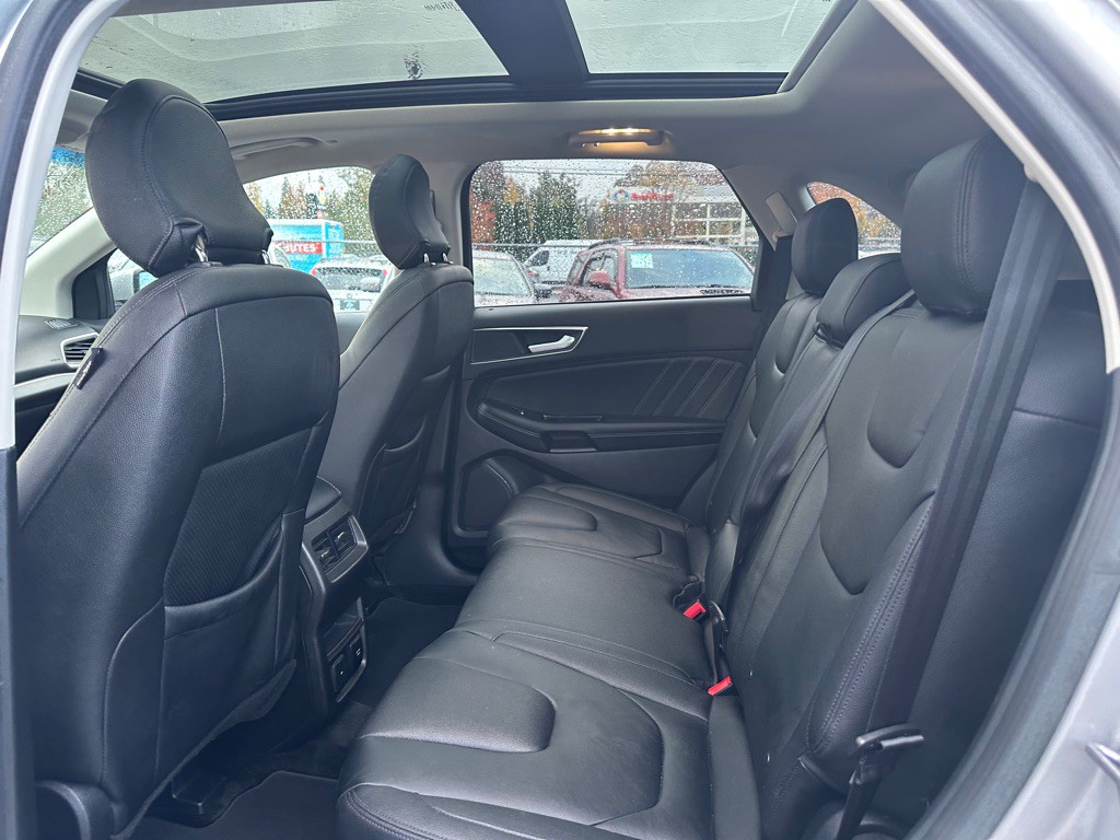 2018 Ford Edge Image 8