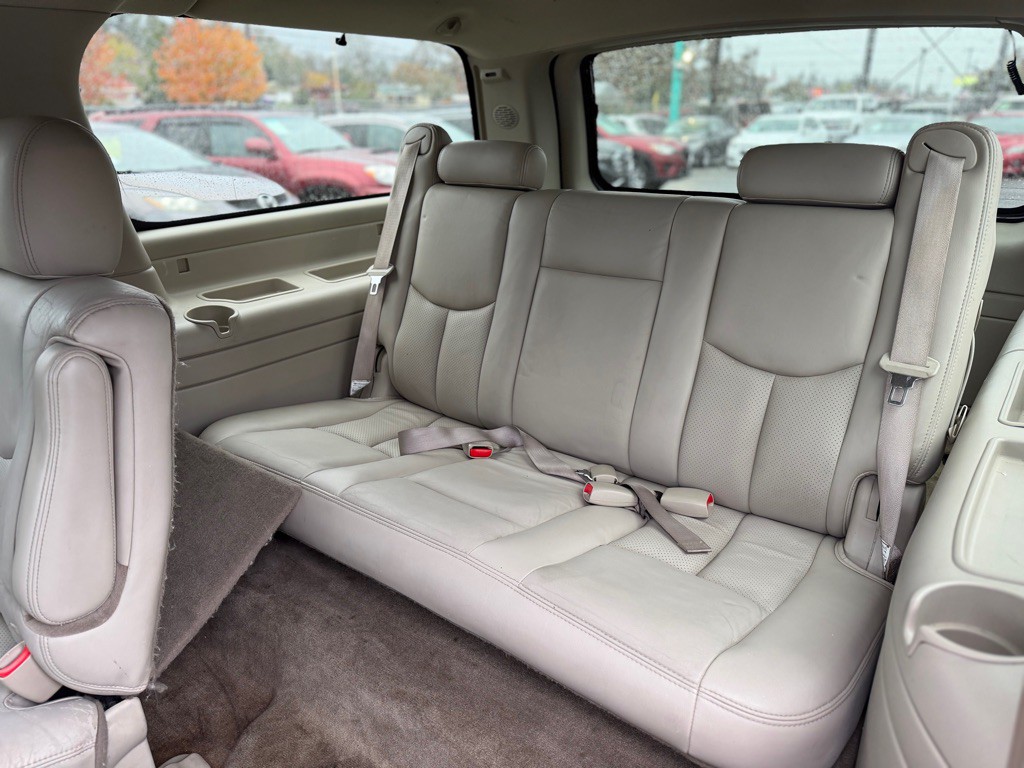 2006 Cadillac Escalade Image 10