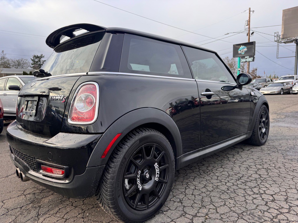 2013 MINI Cooper Image 5