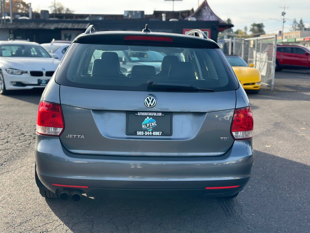 2012 Volkswagen Jetta Image 3