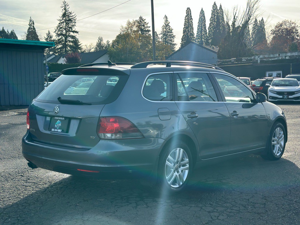 2012 Volkswagen Jetta Image 4