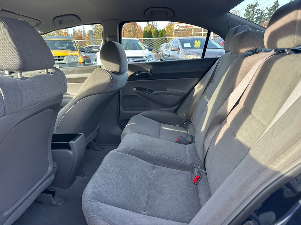 2011 Honda Civic Image 8