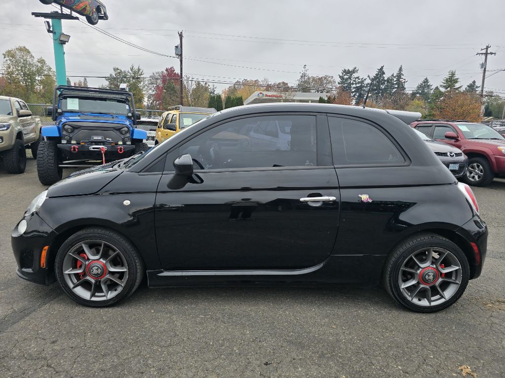 2015 FIAT 500 Image 2