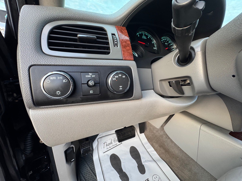 2008 Chevrolet Tahoe Image 11