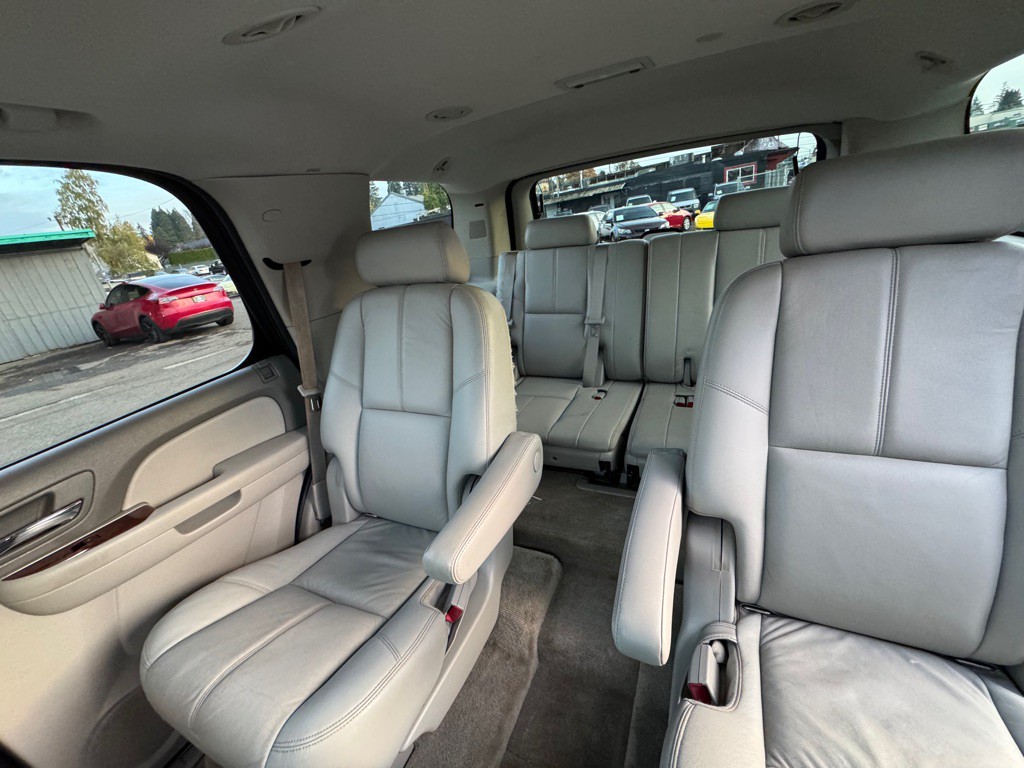 2008 Chevrolet Tahoe Image 13