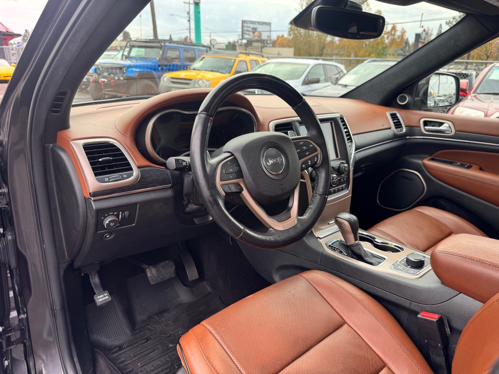 2017 Jeep Grand Cherokee Image 12