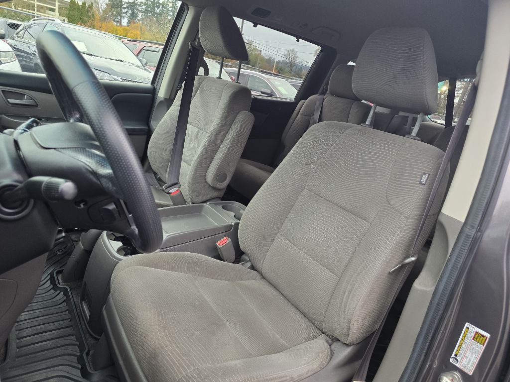 2012 Honda Odyssey Image 10