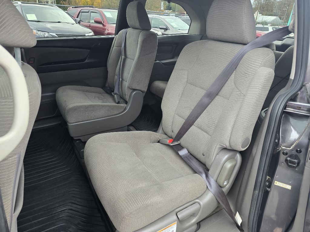 2012 Honda Odyssey Image 13