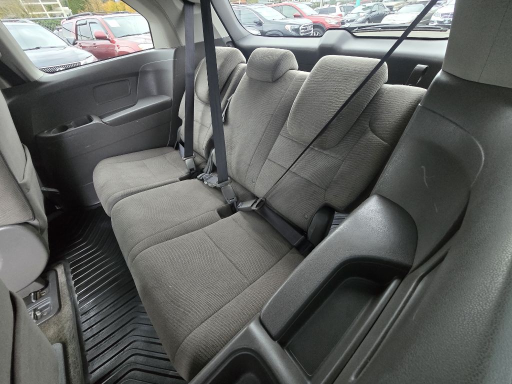 2012 Honda Odyssey Image 15