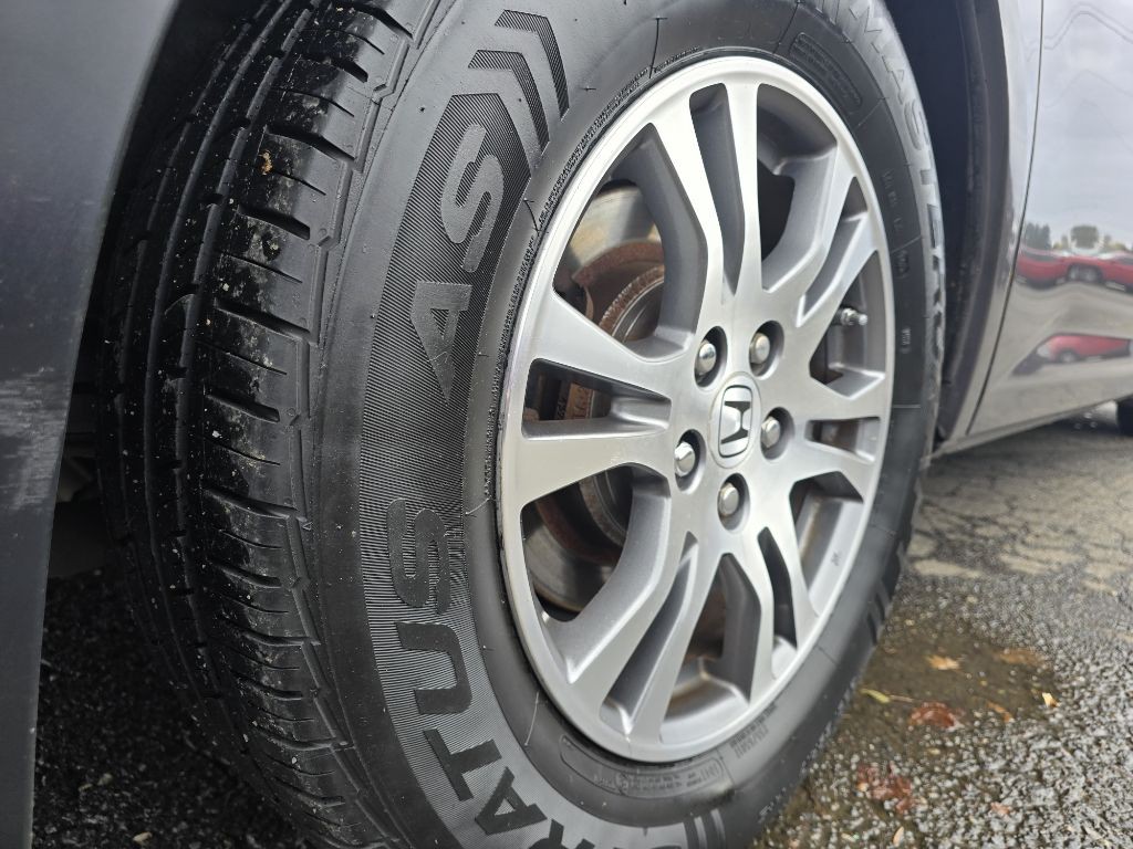 2012 Honda Odyssey Image 17