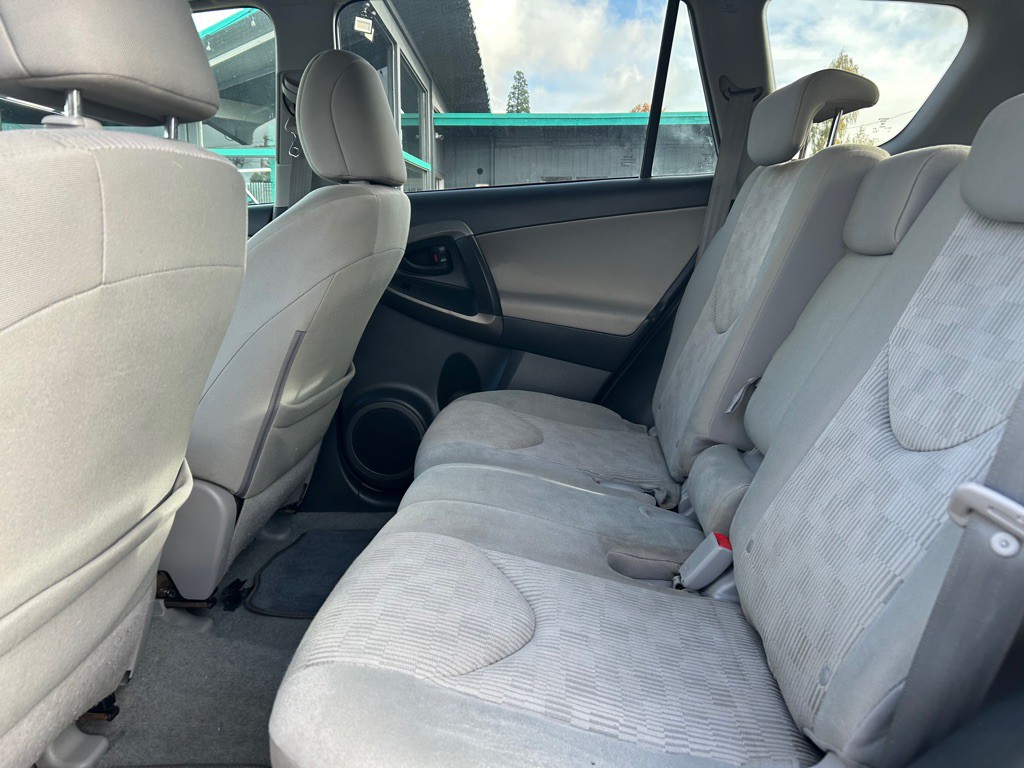 2011 Toyota Rav4 Image 8