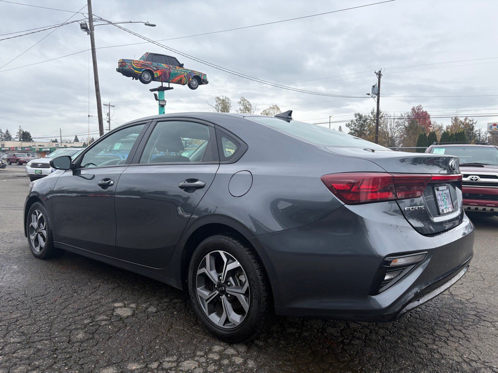 2021 Kia Forte Image 2