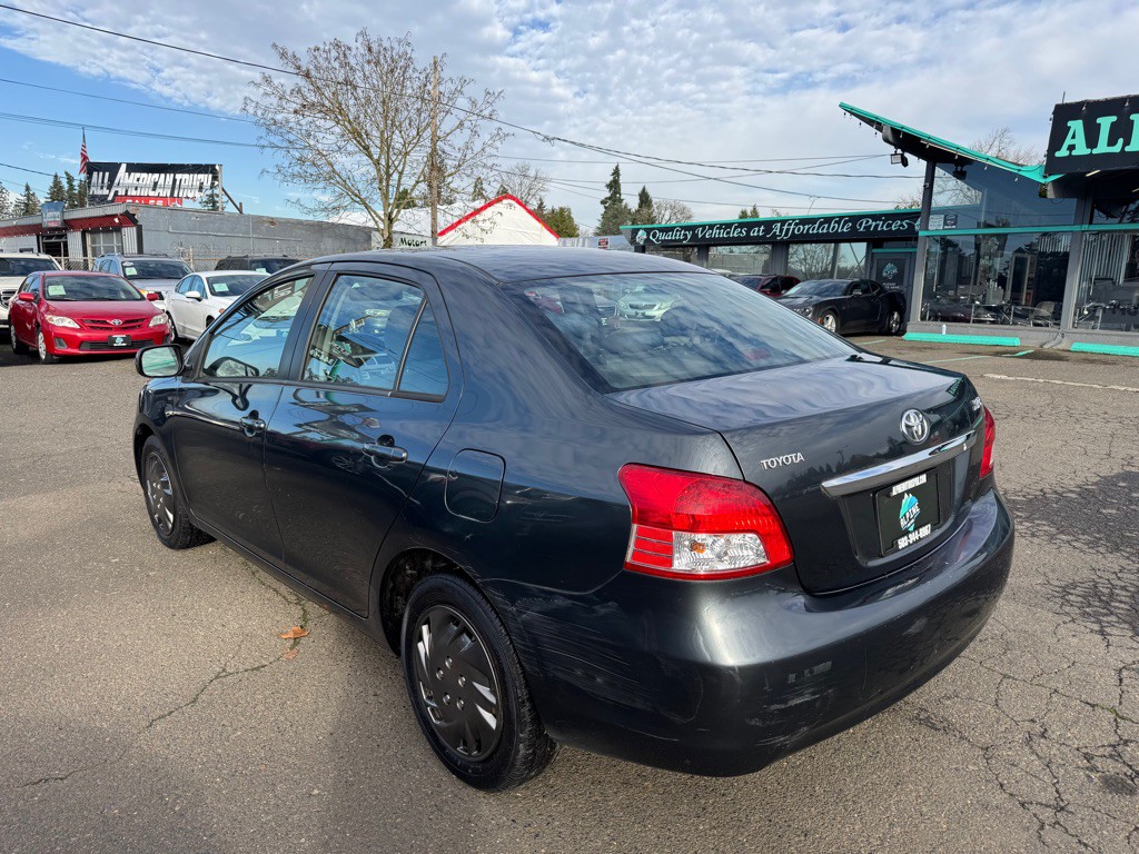 2008 Toyota Yaris Image 3
