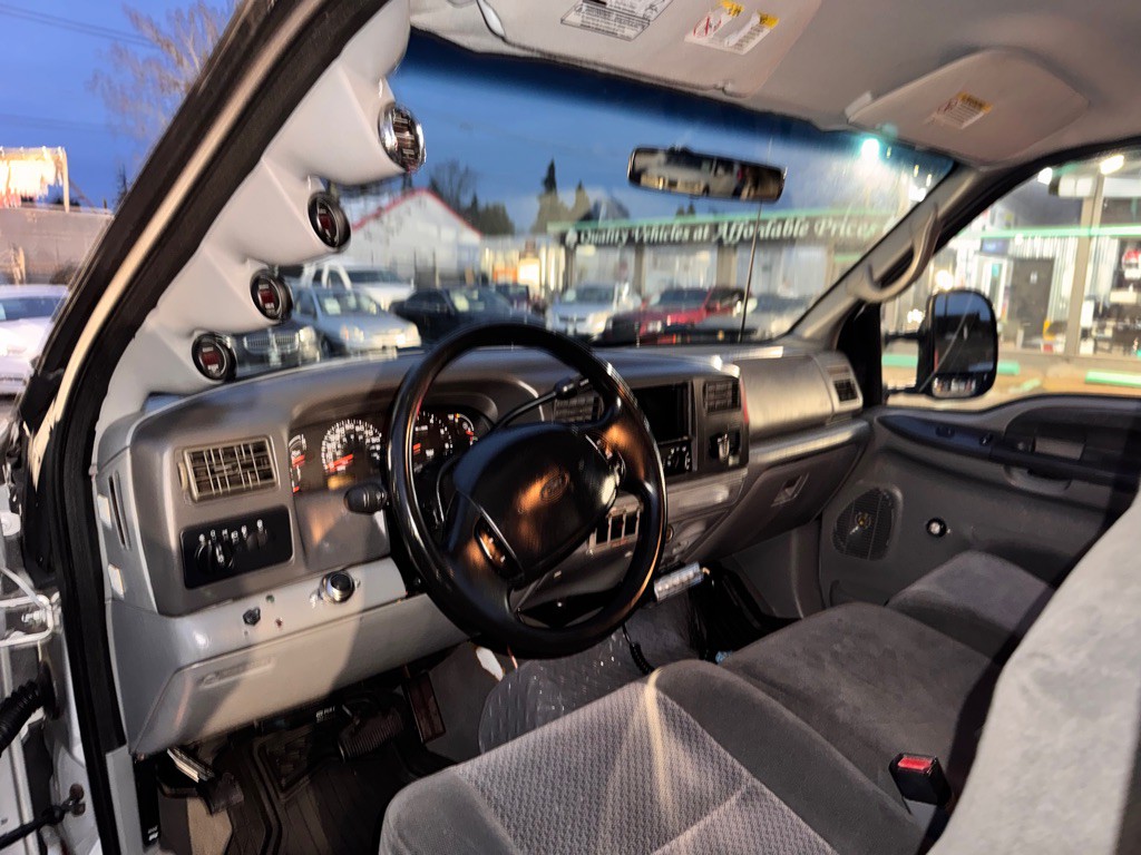 2002 Ford F-250 Image 11