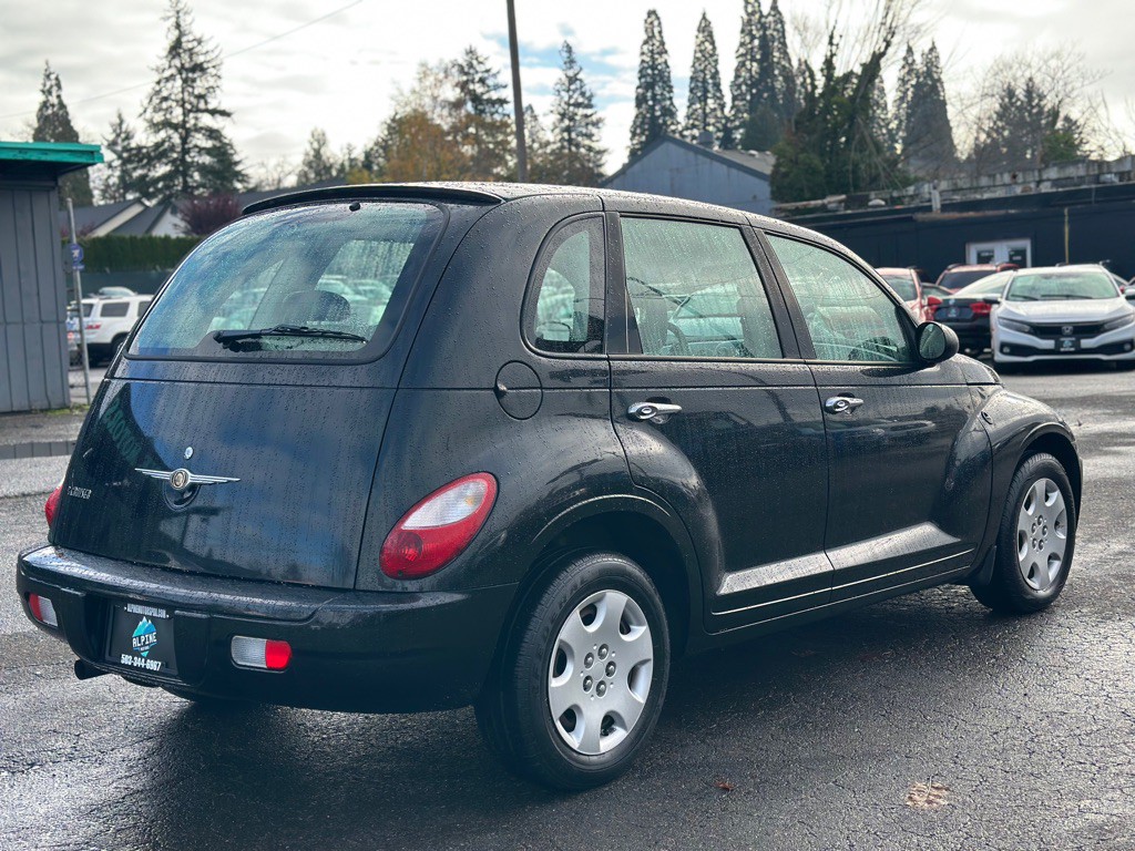 2008 Chrysler PT Cruiser Image 4