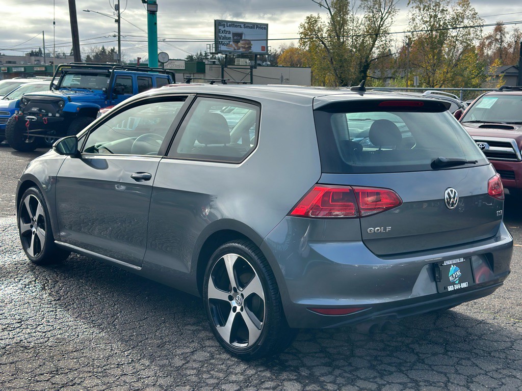 2015 Volkswagen Golf Image 2