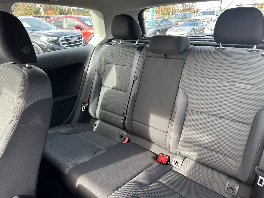 2015 Volkswagen Golf Image 8