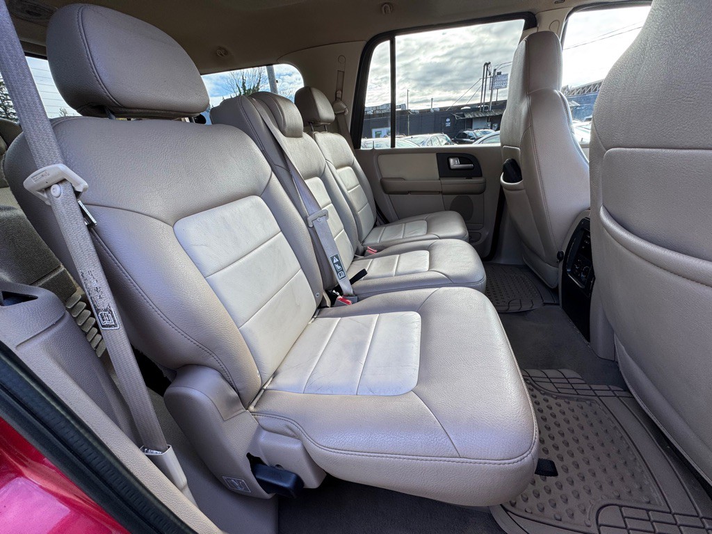 2003 Ford Expedition Image 12