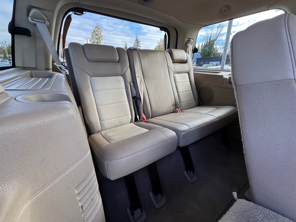 2003 Ford Expedition Image 13