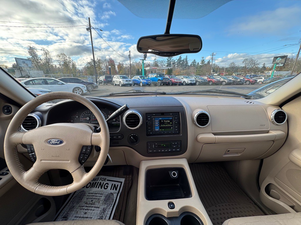 2003 Ford Expedition Image 14