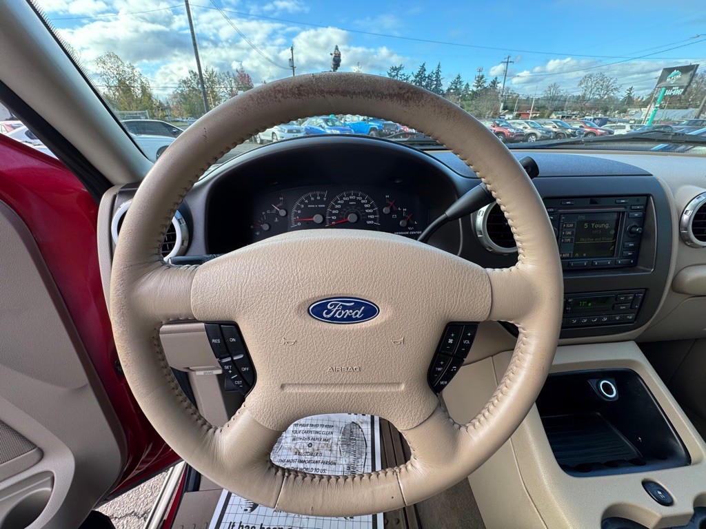 2003 Ford Expedition Image 16
